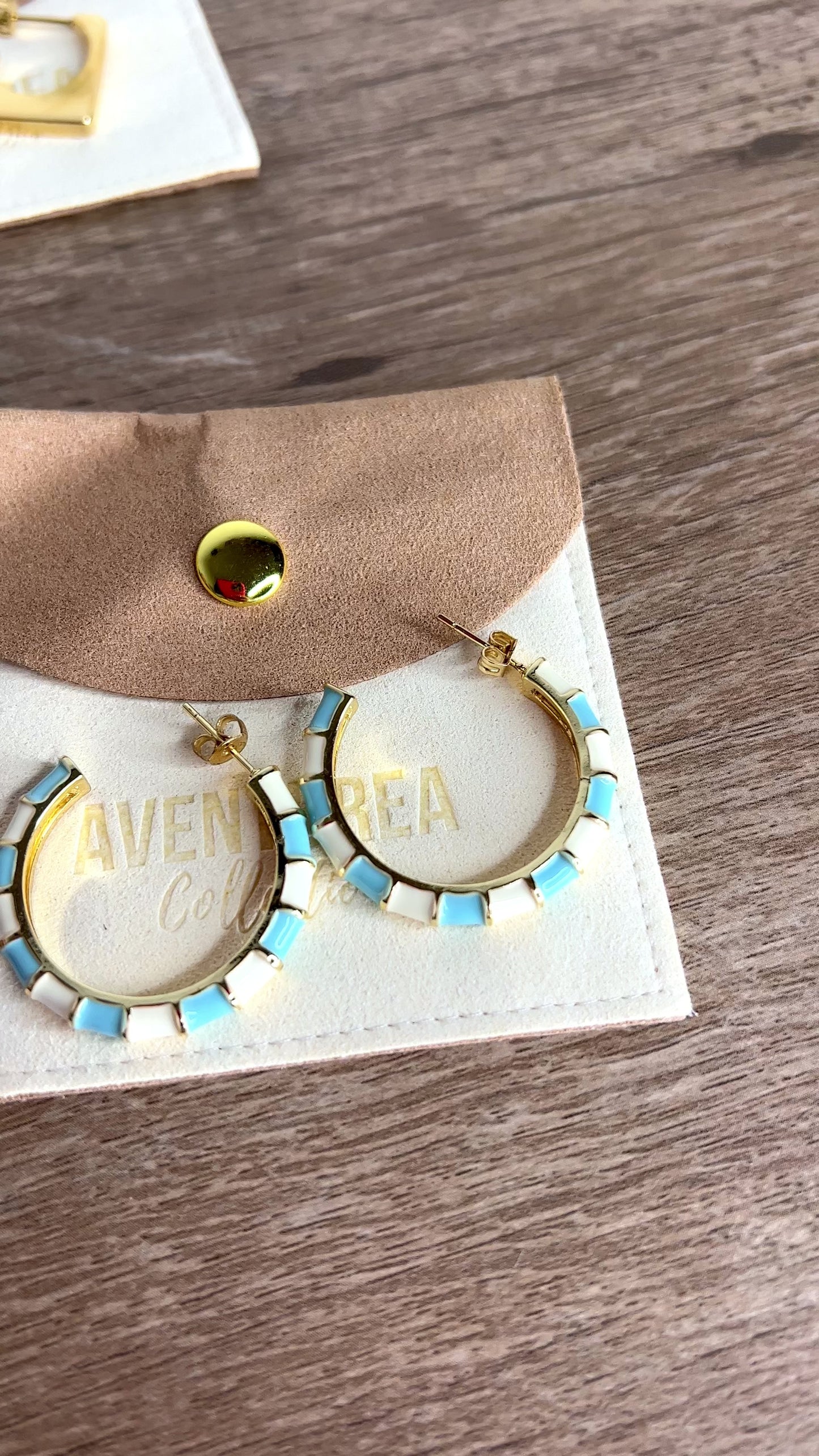 Two Tone Color Hoops